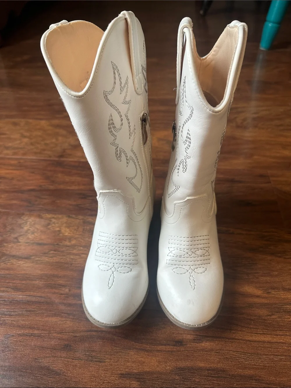 White Girl’s Western Mid-Calf Boots with Embroidered Detail